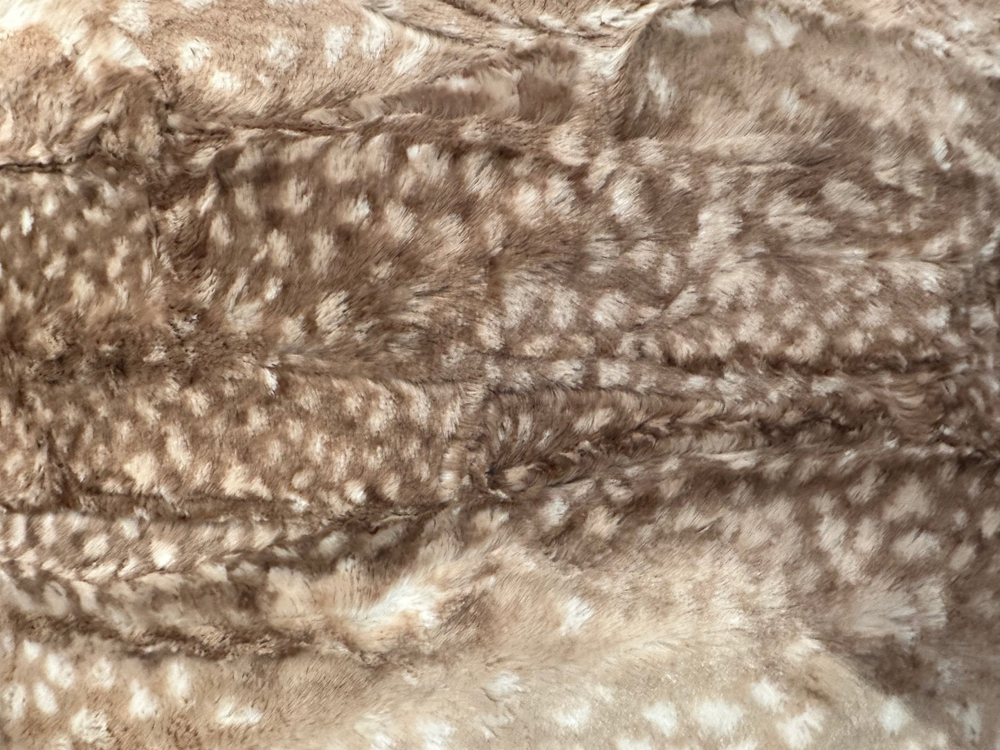 Chocolate Fawn Adult Luxury Throw